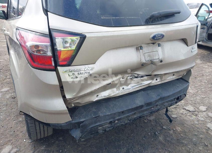 Photo 6 of 2017 Ford Escape SE (VIN 1FMCU0GD9HUE62938)
