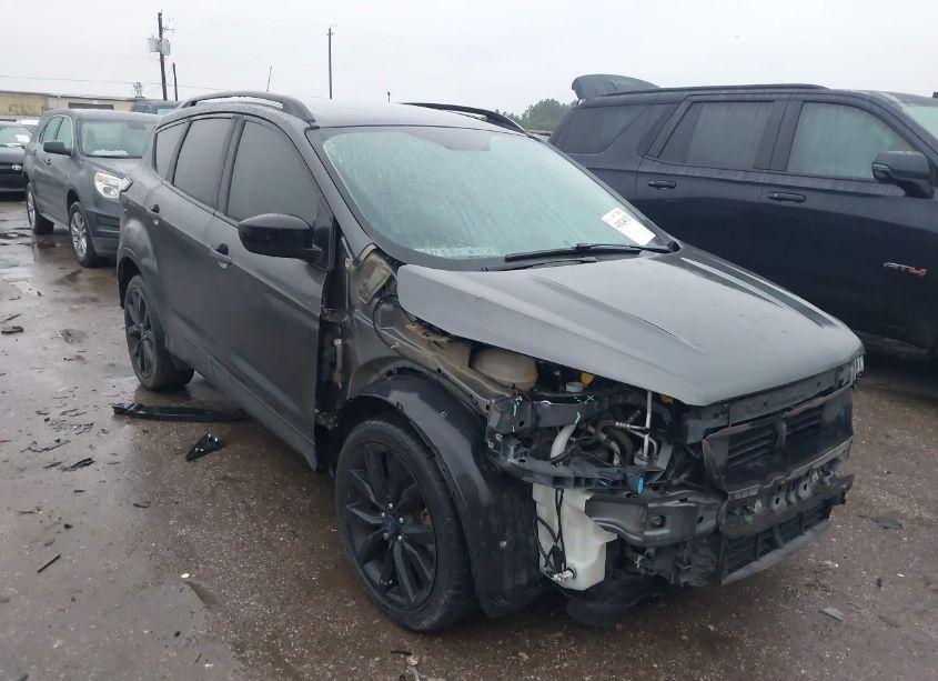 2017 Ford Escape SE (VIN 1FMCU0GD9HUE71414) main photo