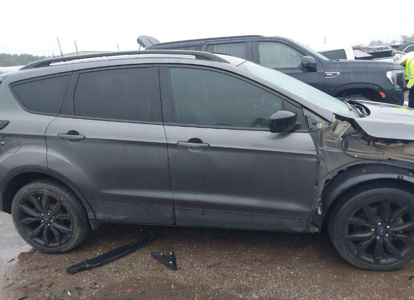 Photo 14 of 2017 Ford Escape SE (VIN 1FMCU0GD9HUE71414)
