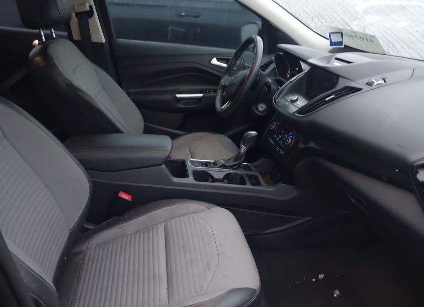 Photo 5 of 2017 Ford Escape SE (VIN 1FMCU0GD9HUE71414)