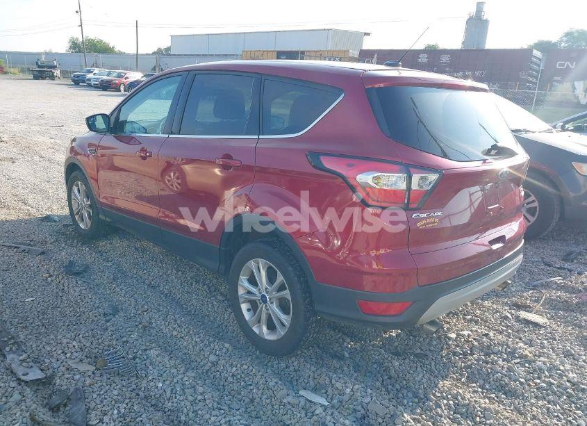 Photo 3 of 2017 Ford Escape SE (VIN 1FMCU0GD9HUF01849)