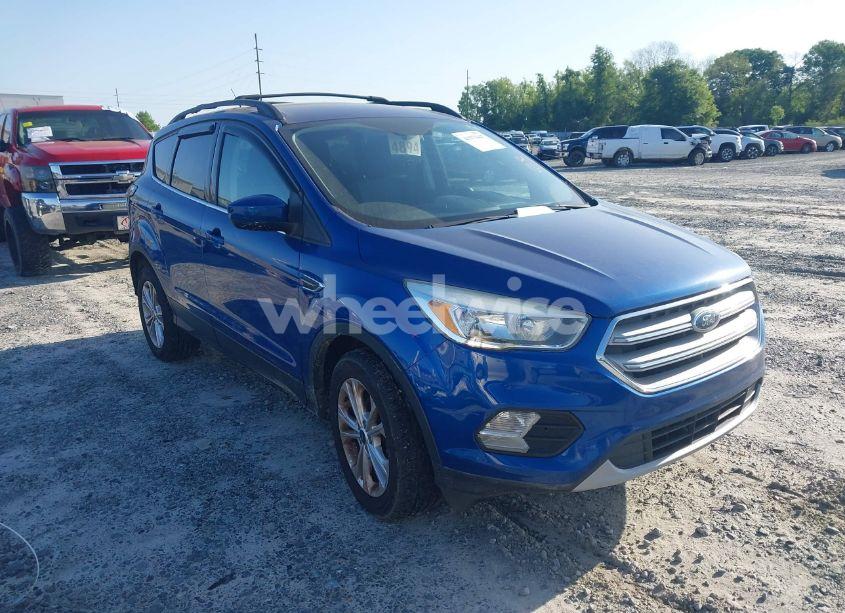 2018 Ford Escape SE (VIN 1FMCU0GD9JUA61010) main photo