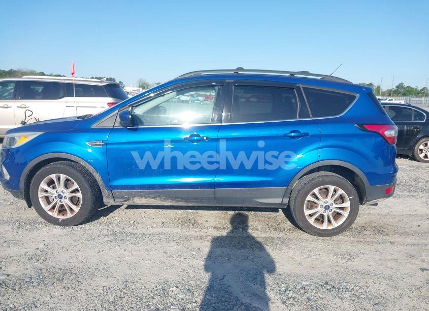 Photo 14 of 2018 Ford Escape SE (VIN 1FMCU0GD9JUA61010)