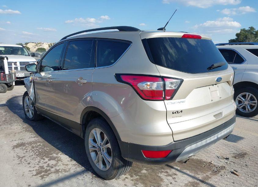 Photo 3 of 2018 Ford Escape SE (VIN 1FMCU0GD9JUA63761)