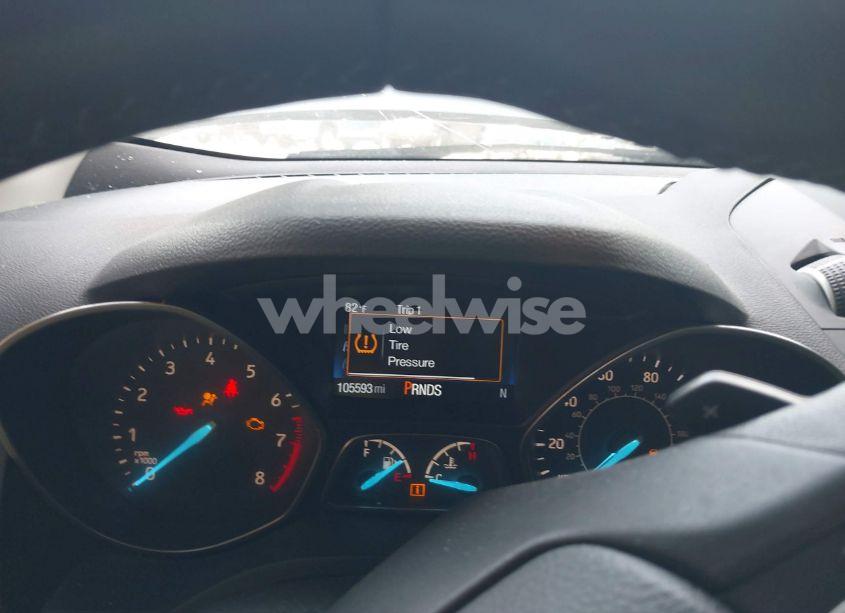 Photo 15 of 2018 Ford Escape SE (VIN 1FMCU0GD9JUA78826)