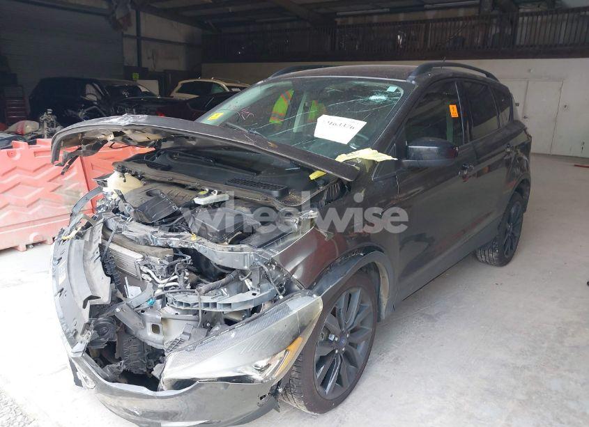 Photo 2 of 2018 Ford Escape SE (VIN 1FMCU0GD9JUA78826)