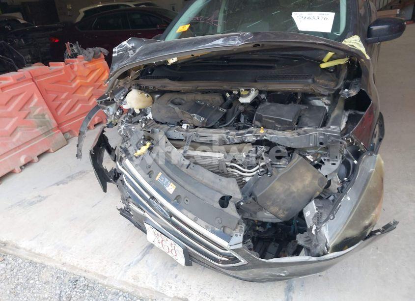 Photo 6 of 2018 Ford Escape SE (VIN 1FMCU0GD9JUA78826)