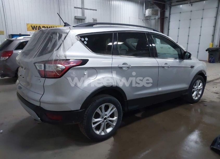 Photo 4 of 2018 Ford Escape SE (VIN 1FMCU0GD9JUA97795)