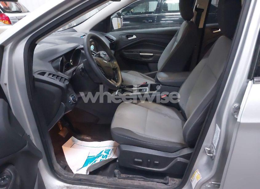 Photo 5 of 2018 Ford Escape SE (VIN 1FMCU0GD9JUA97795)