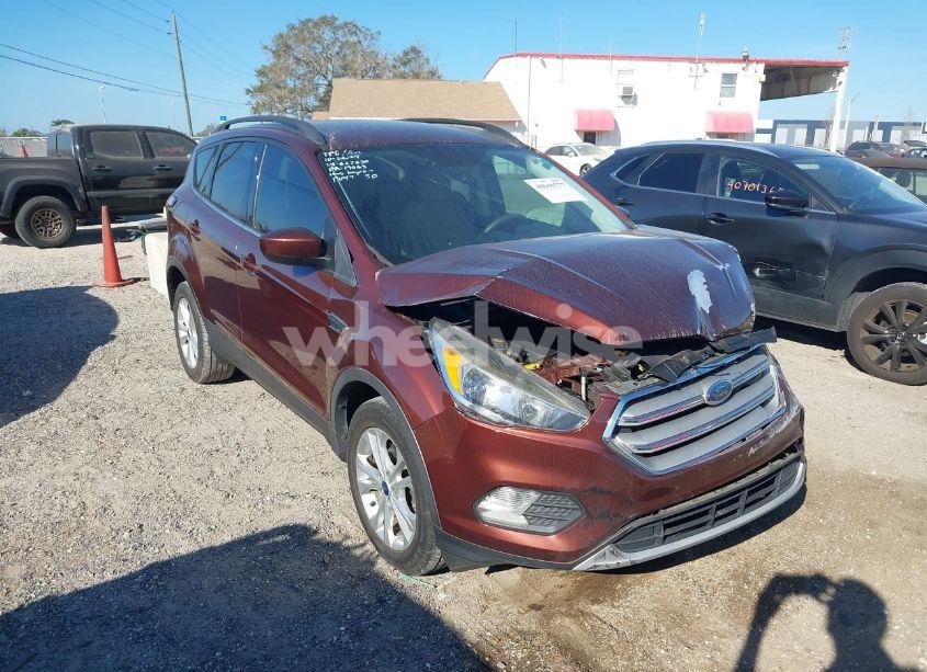 2018 Ford Escape SE (VIN 1FMCU0GD9JUB97315) main photo