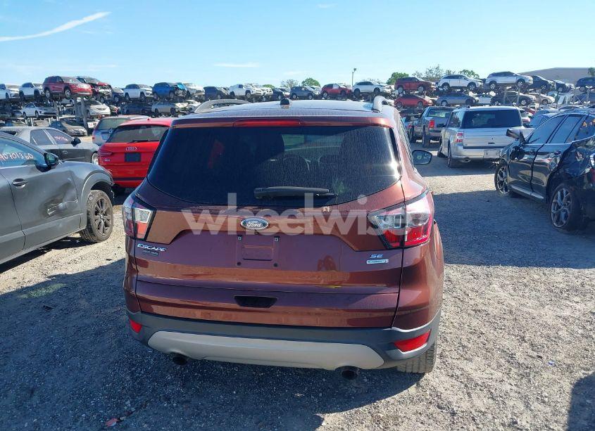 Photo 16 of 2018 Ford Escape SE (VIN 1FMCU0GD9JUB97315)