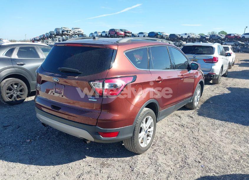 Photo 4 of 2018 Ford Escape SE (VIN 1FMCU0GD9JUB97315)