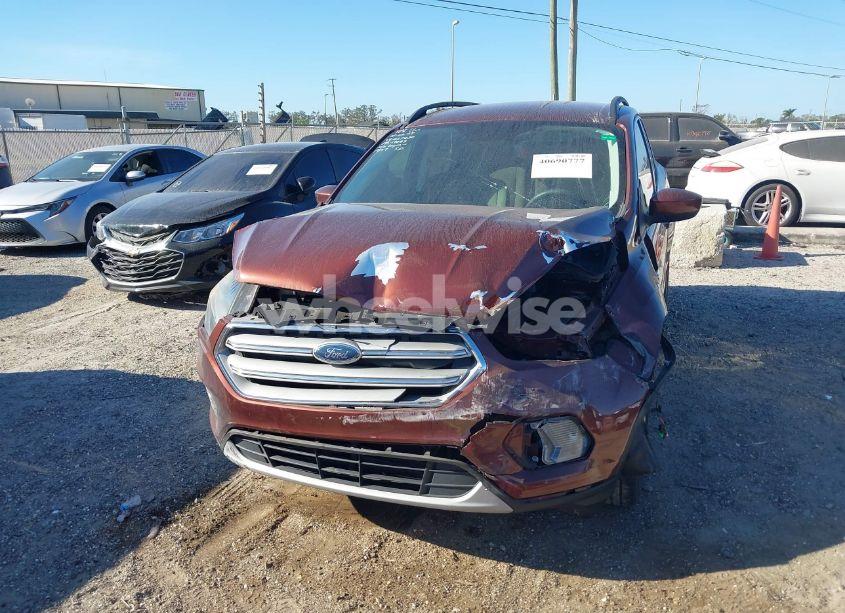Photo 6 of 2018 Ford Escape SE (VIN 1FMCU0GD9JUB97315)
