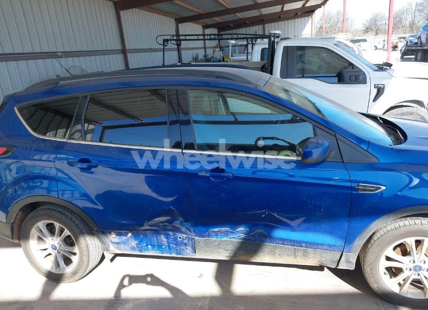 Photo 13 of 2018 Ford Escape SE (VIN 1FMCU0GD9JUC12721)