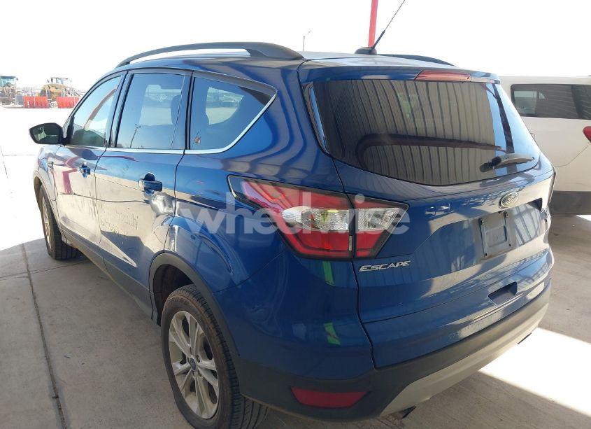 Photo 3 of 2018 Ford Escape SE (VIN 1FMCU0GD9JUC12721)