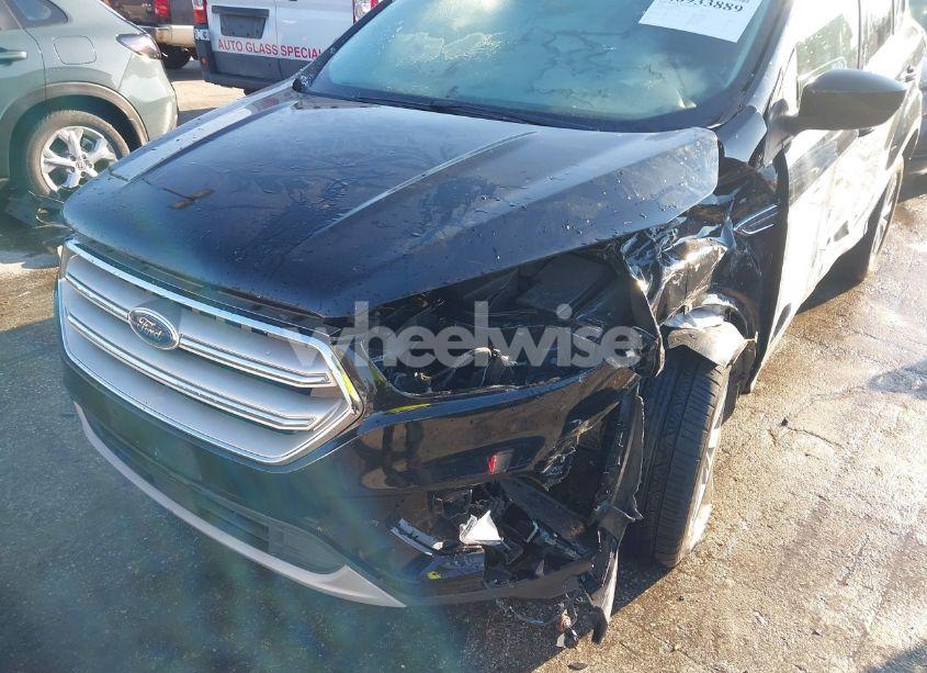 Photo 17 of 2018 Ford Escape SE (VIN 1FMCU0GD9JUD38173)