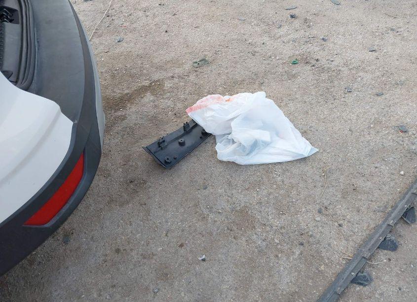 Photo 12 of 2018 Ford Escape SE (VIN 1FMCU0GD9JUD38383)