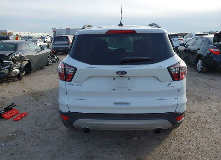 Photo 17 of 2018 Ford Escape SE (VIN 1FMCU0GD9JUD38383)
