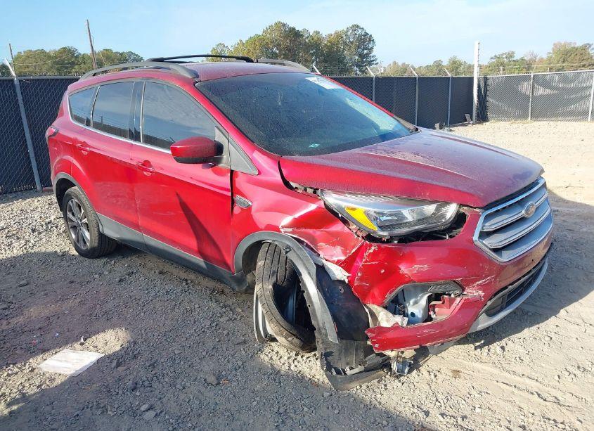 2018 Ford Escape SE (VIN 1FMCU0GD9JUD41042) main photo