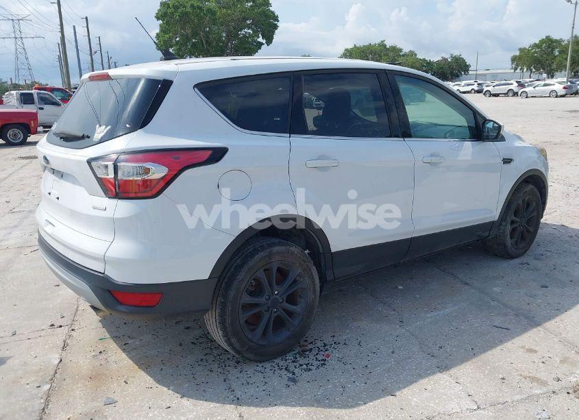 Photo 4 of 2018 Ford Escape SE (VIN 1FMCU0GD9JUD55054)