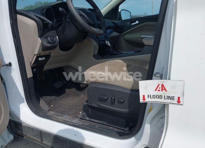 Photo 6 of 2018 Ford Escape SE (VIN 1FMCU0GD9JUD55054)