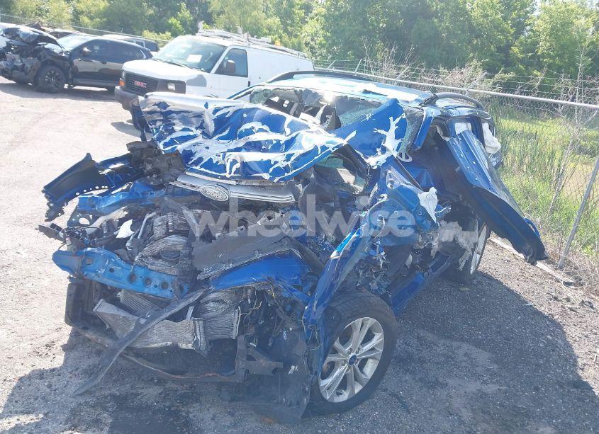 Photo 2 of 2018 Ford Escape SE (VIN 1FMCU0GD9JUD60979)