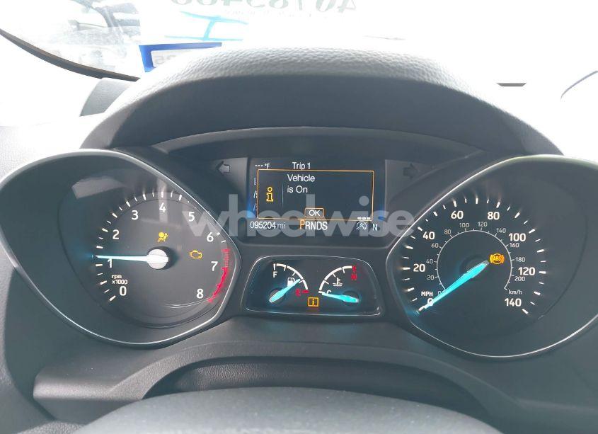 Photo 7 of 2019 Ford Escape SE (VIN 1FMCU0GD9KUB00180)