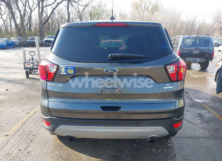 Photo 16 of 2019 Ford Escape SE (VIN 1FMCU0GD9KUB58550)
