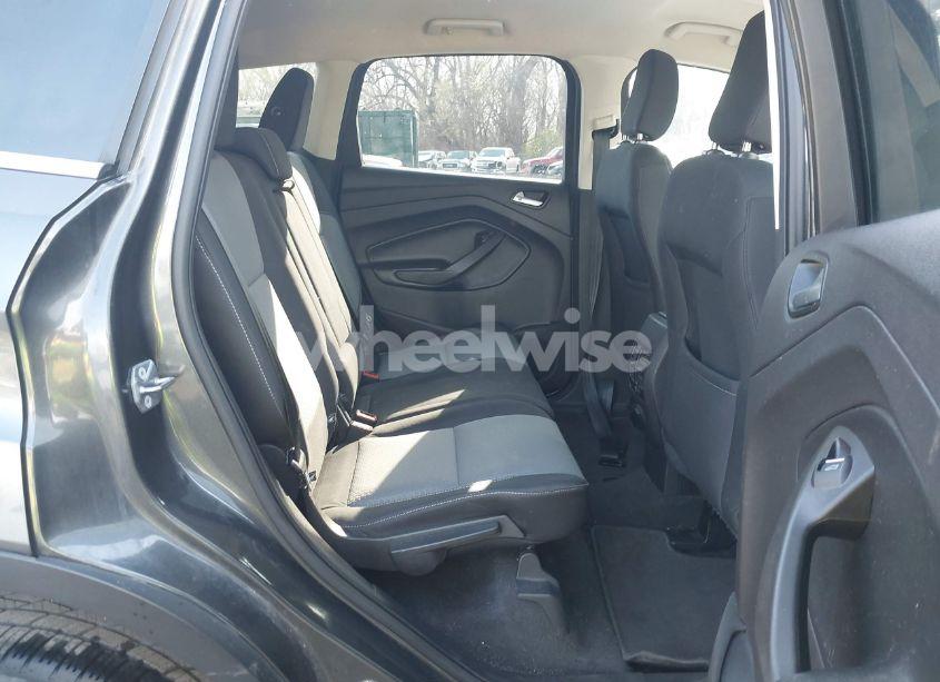 Photo 8 of 2019 Ford Escape SE (VIN 1FMCU0GD9KUB58550)