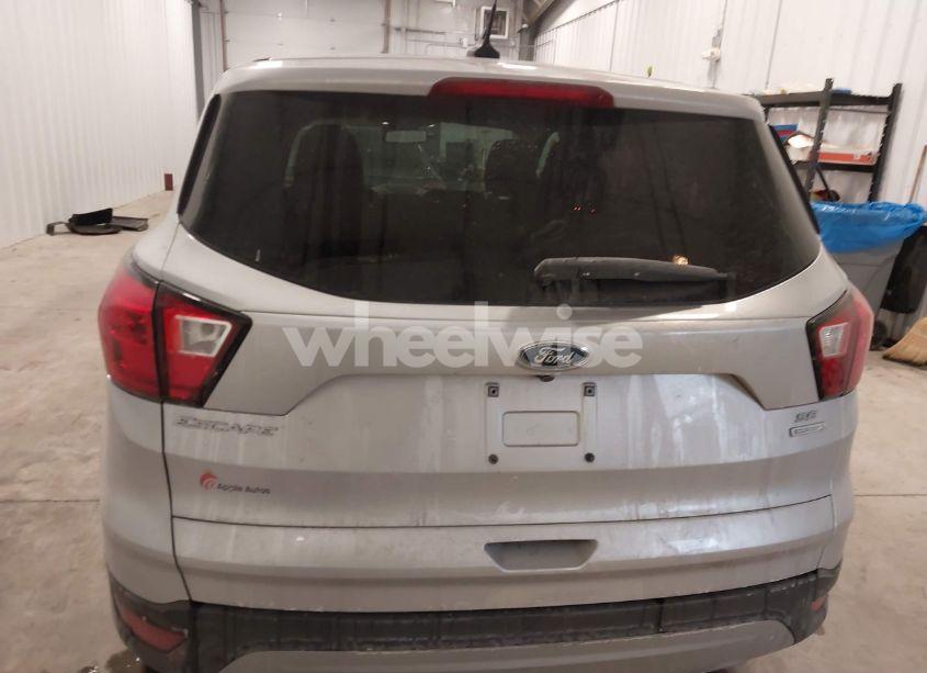 Photo 16 of 2019 Ford Escape SE (VIN 1FMCU0GD9KUB61111)