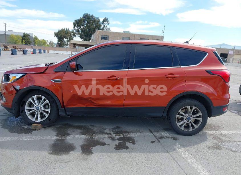 Photo 14 of 2019 Ford Escape SE (VIN 1FMCU0GD9KUB82007)