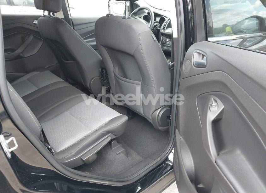 Photo 8 of 2017 Ford Escape SE (VIN 1FMCU0GDXHUA11274)