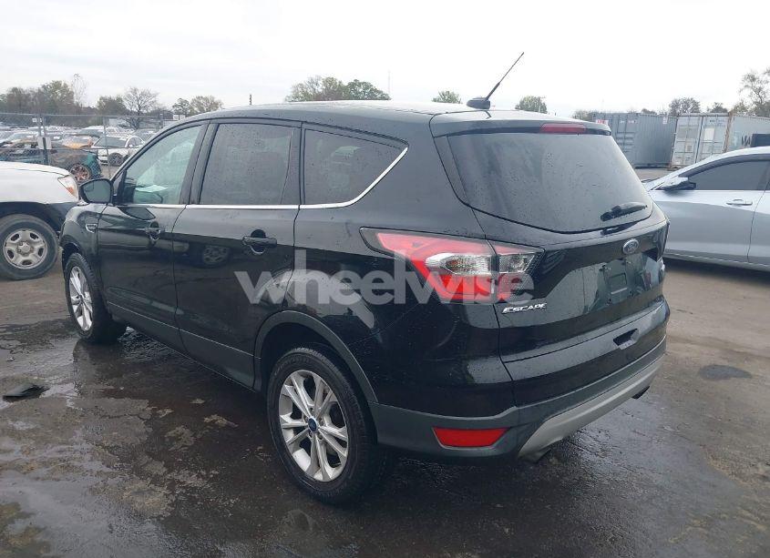 Photo 15 of 2017 Ford Escape SE (VIN 1FMCU0GDXHUA18953)