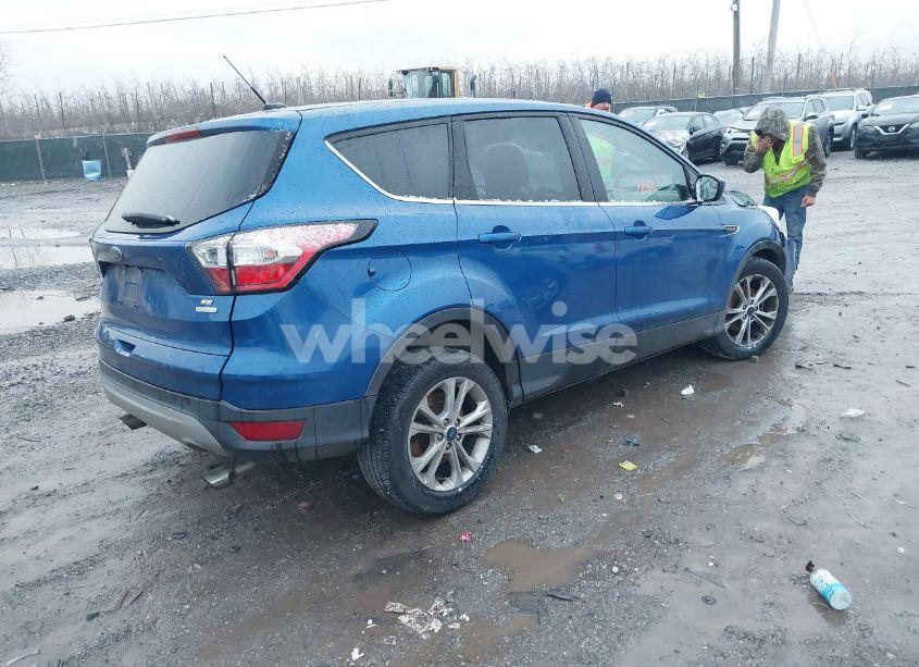 Photo 4 of 2017 Ford Escape SE (VIN 1FMCU0GDXHUA74259)