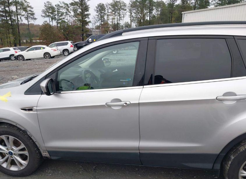 Photo 15 of 2017 Ford Escape SE (VIN 1FMCU0GDXHUA74844)