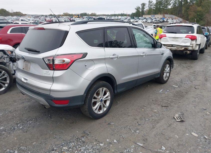 Photo 4 of 2017 Ford Escape SE (VIN 1FMCU0GDXHUA74844)