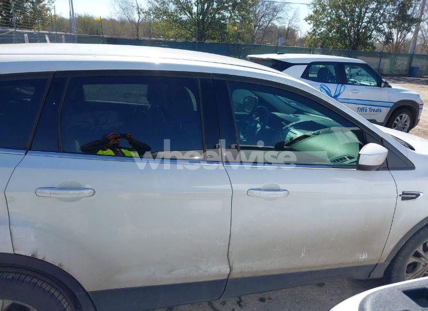 Photo 13 of 2017 Ford Escape SE (VIN 1FMCU0GDXHUA80806)