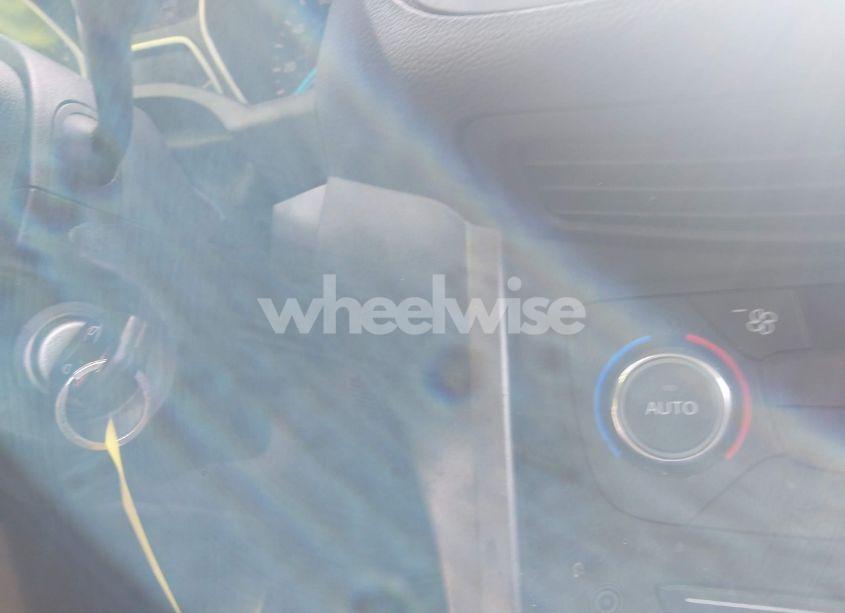 Photo 11 of 2017 Ford Escape SE (VIN 1FMCU0GDXHUB19233)