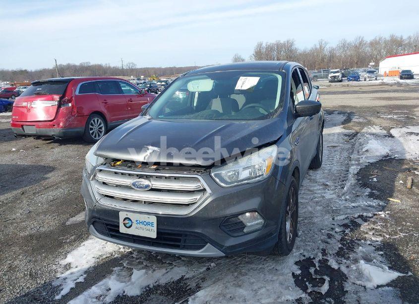 Photo 12 of 2017 Ford Escape SE (VIN 1FMCU0GDXHUB19233)