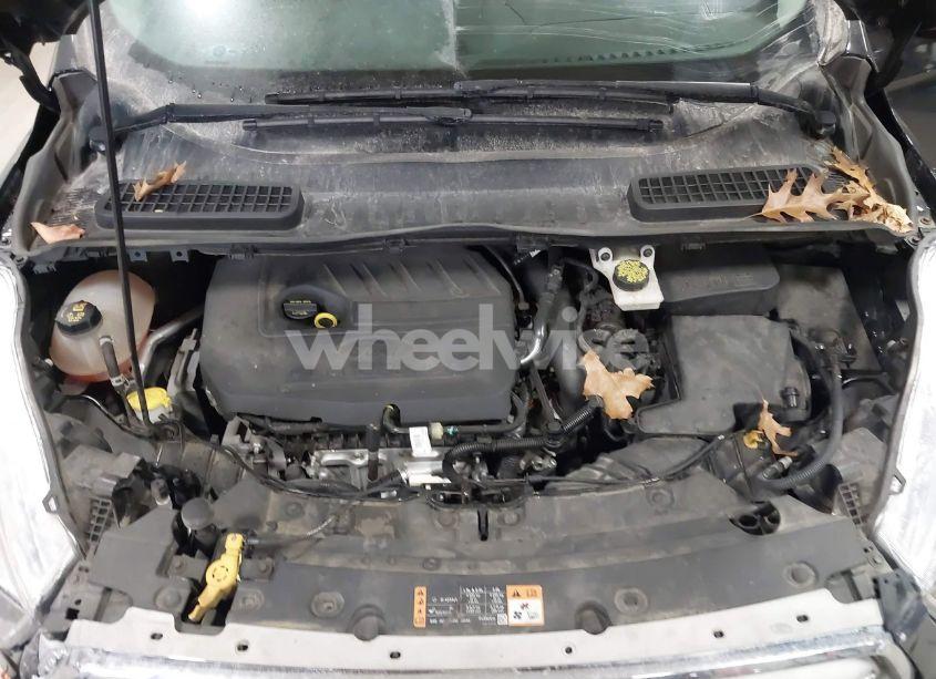 Photo 10 of 2017 Ford Escape SE (VIN 1FMCU0GDXHUB33116)