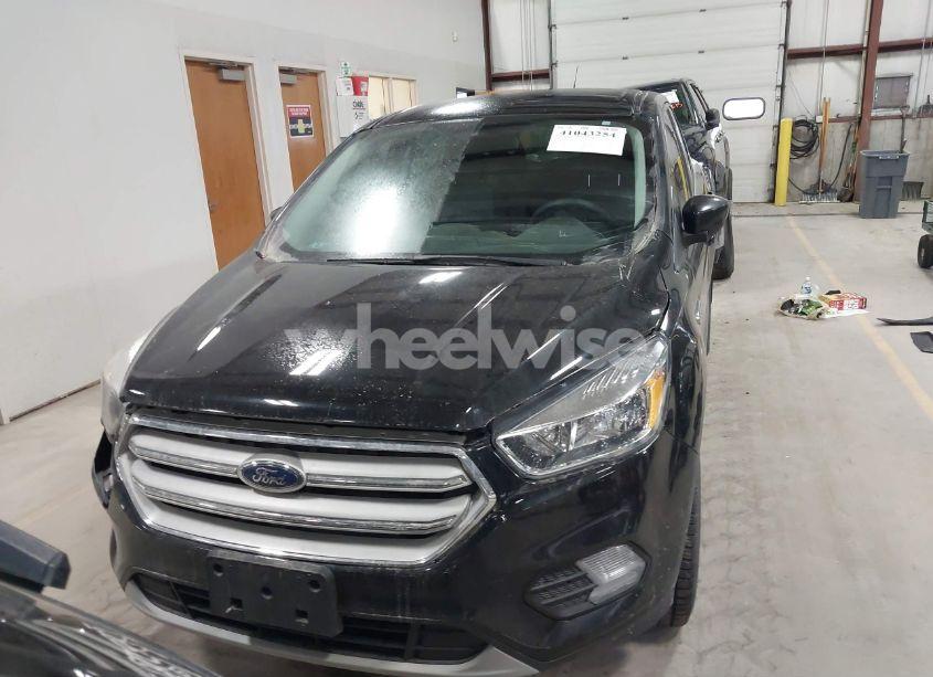 Photo 12 of 2017 Ford Escape SE (VIN 1FMCU0GDXHUB33116)