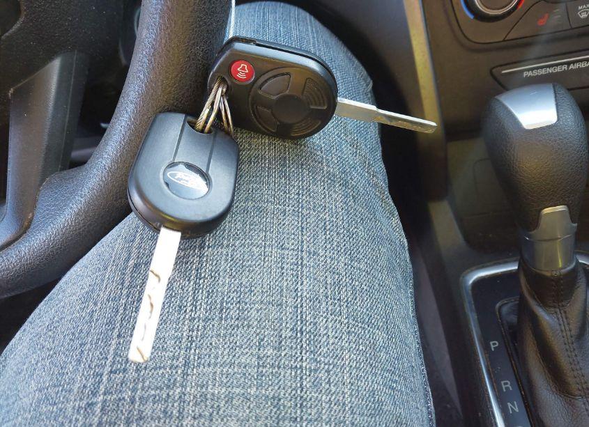 Photo 11 of 2017 Ford Escape SE (VIN 1FMCU0GDXHUB49087)