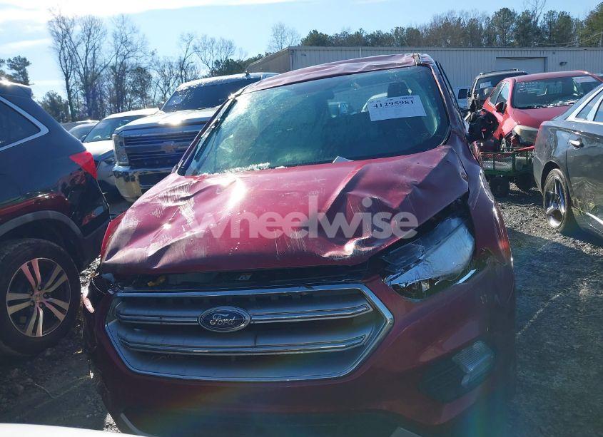 Photo 12 of 2017 Ford Escape SE (VIN 1FMCU0GDXHUB49445)