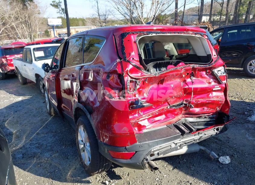 Photo 3 of 2017 Ford Escape SE (VIN 1FMCU0GDXHUB49445)