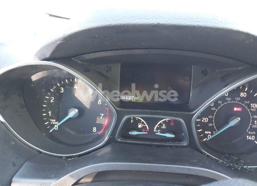 Photo 7 of 2017 Ford Escape SE (VIN 1FMCU0GDXHUB49445)