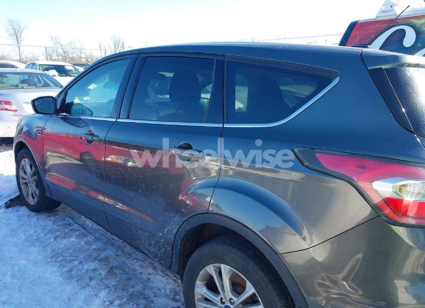 Photo 14 of 2017 Ford Escape SE (VIN 1FMCU0GDXHUB51079)