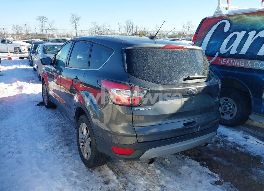 Photo 3 of 2017 Ford Escape SE (VIN 1FMCU0GDXHUB51079)
