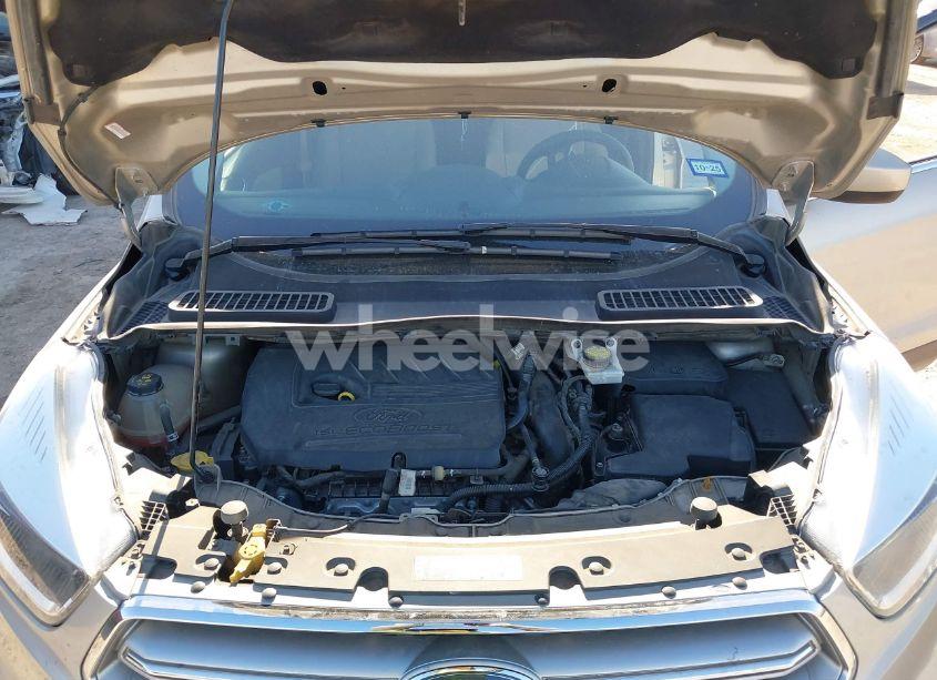 Photo 10 of 2017 Ford Escape SE (VIN 1FMCU0GDXHUB52328)