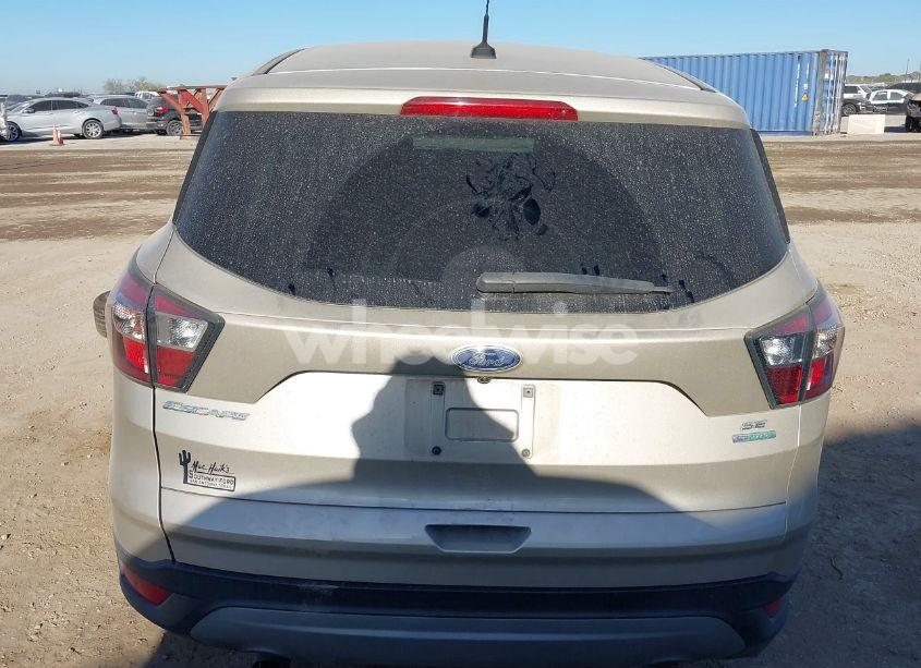 Photo 16 of 2017 Ford Escape SE (VIN 1FMCU0GDXHUB52328)