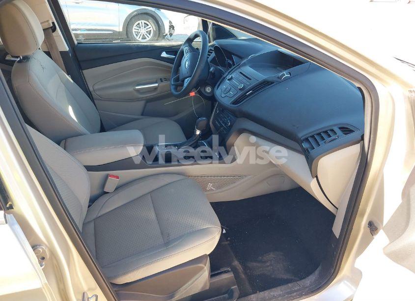 Photo 5 of 2017 Ford Escape SE (VIN 1FMCU0GDXHUB52328)